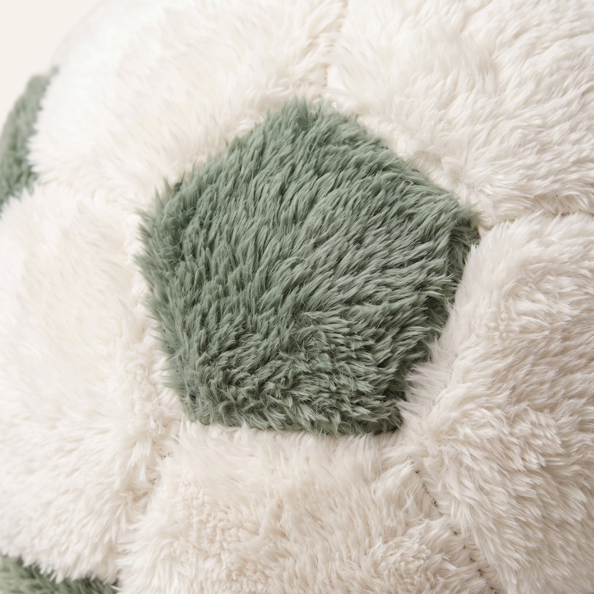 Cozy Fur Decor Ball (White - Light Olive) – three-size comparison