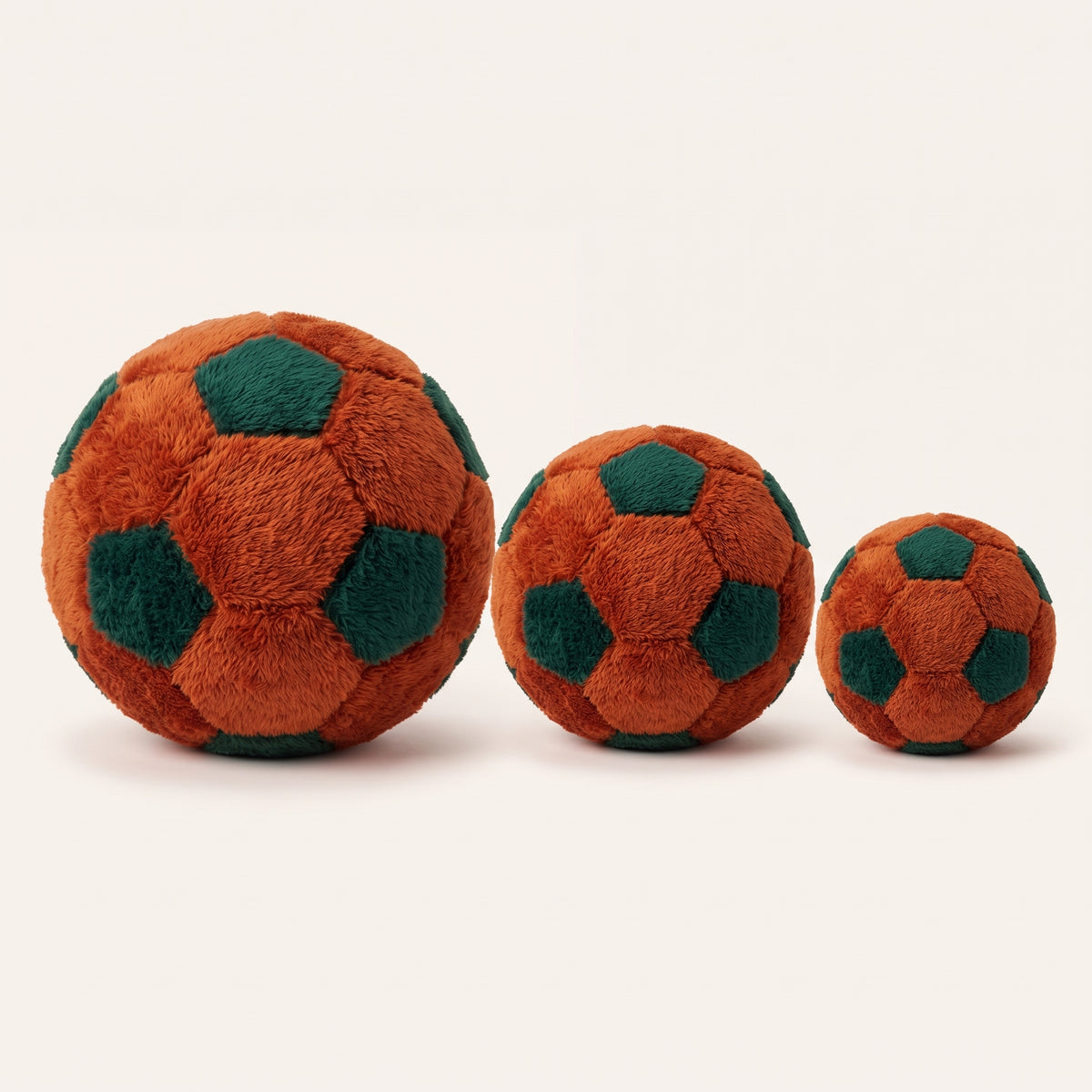 Cozy Fur Decor Ball (Havana - Dark Olive) – three-size comparison