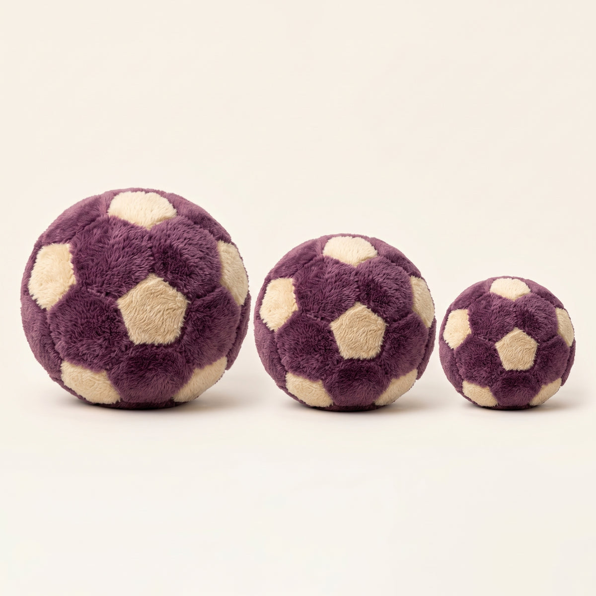 Cozy Fur Decor Ball (Mauve -  Big Cafe) – plush fur texture detail